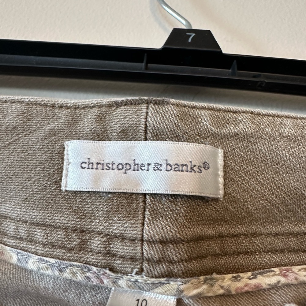 Womens Christopher & Banks jeans 10 - Picture 2 of 3